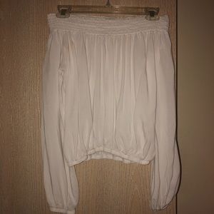 Off-shoulder cropped tee